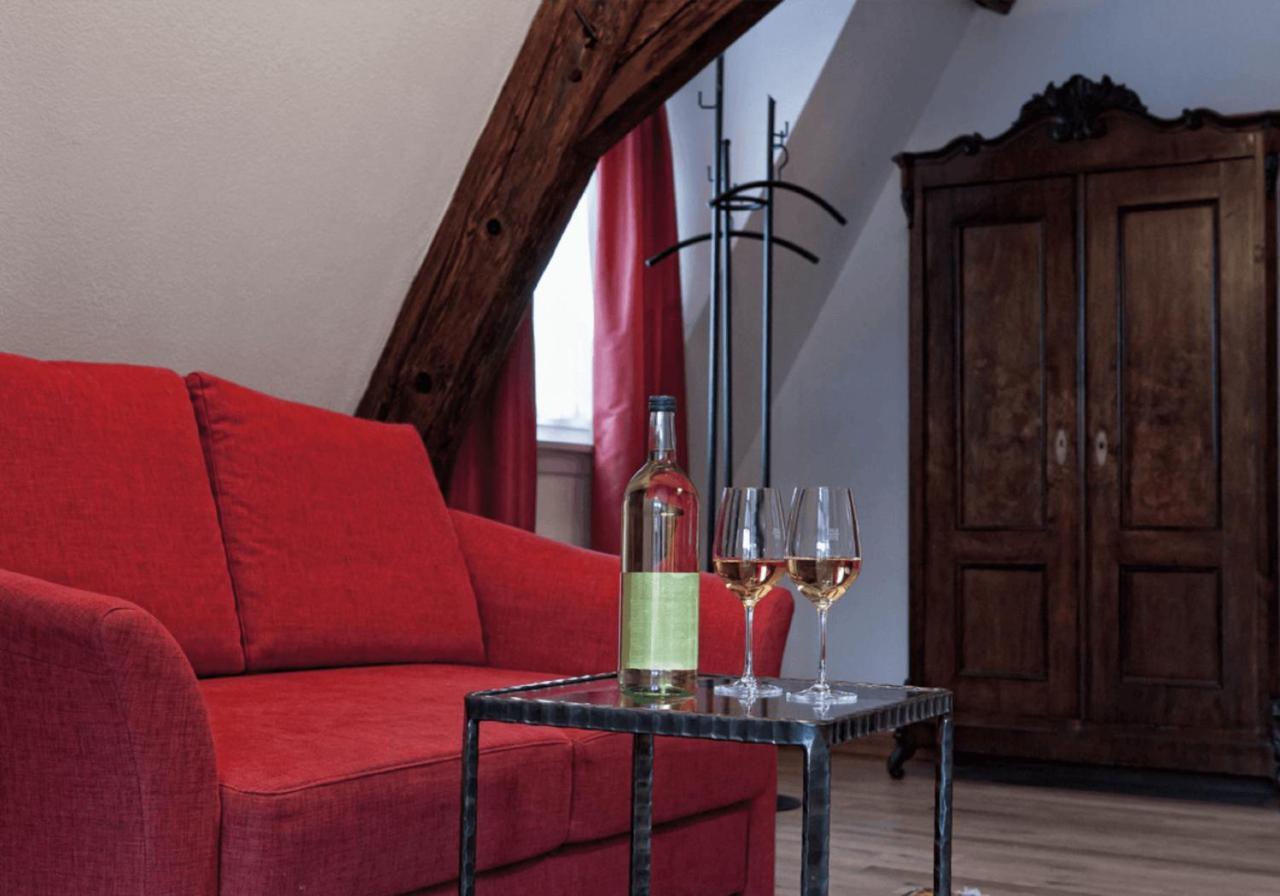 Gasthof Zum Schwan Sommerach Exterior foto